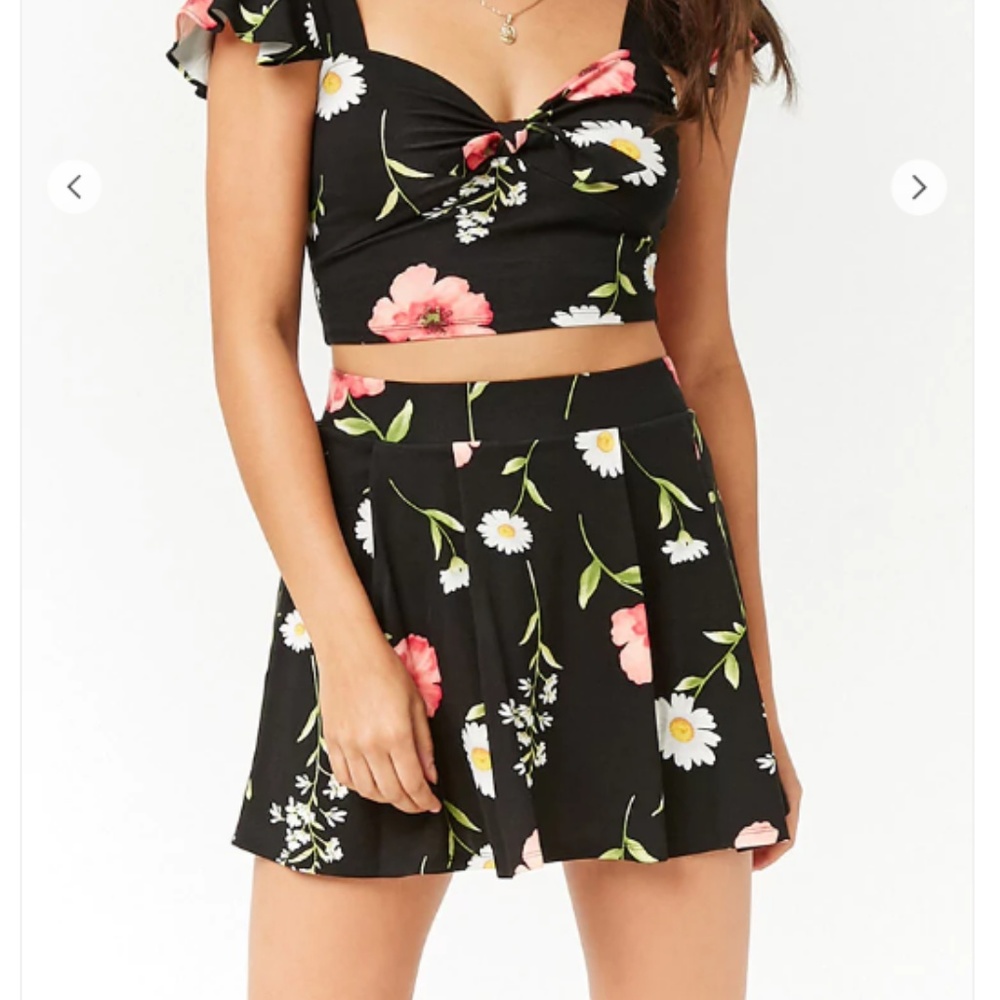 Floral Mini Skirt Like New - Picture 1 of 2